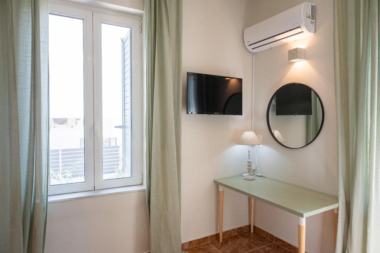 Sunny Yard Apartments Poros Town Luaran gambar