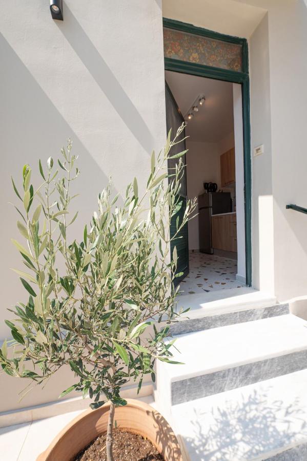 Sunny Yard Apartments Poros Town Luaran gambar
