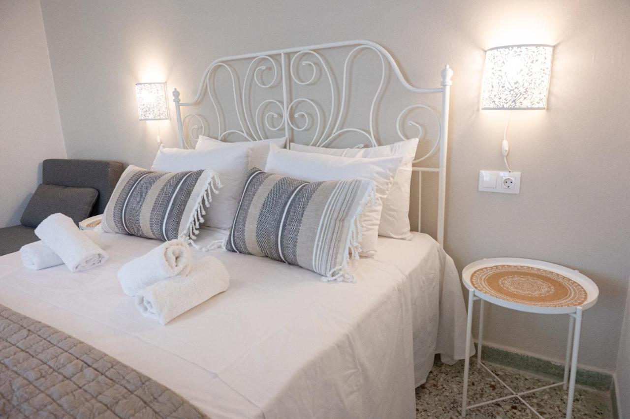 Sunny Yard Apartments Poros Town Luaran gambar