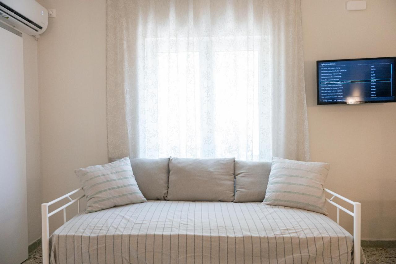 Sunny Yard Apartments Poros Town Luaran gambar