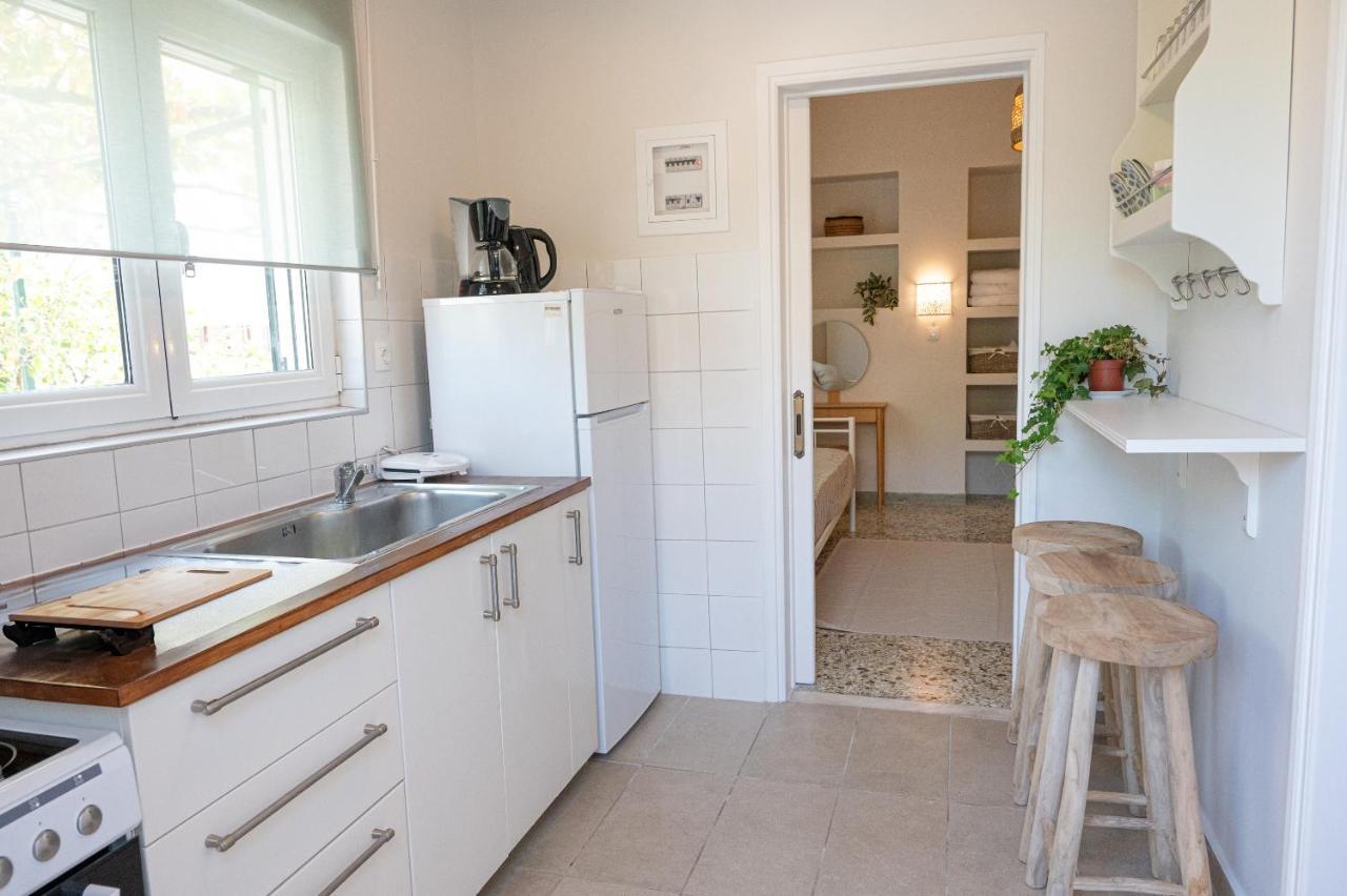 Sunny Yard Apartments Poros Town Luaran gambar