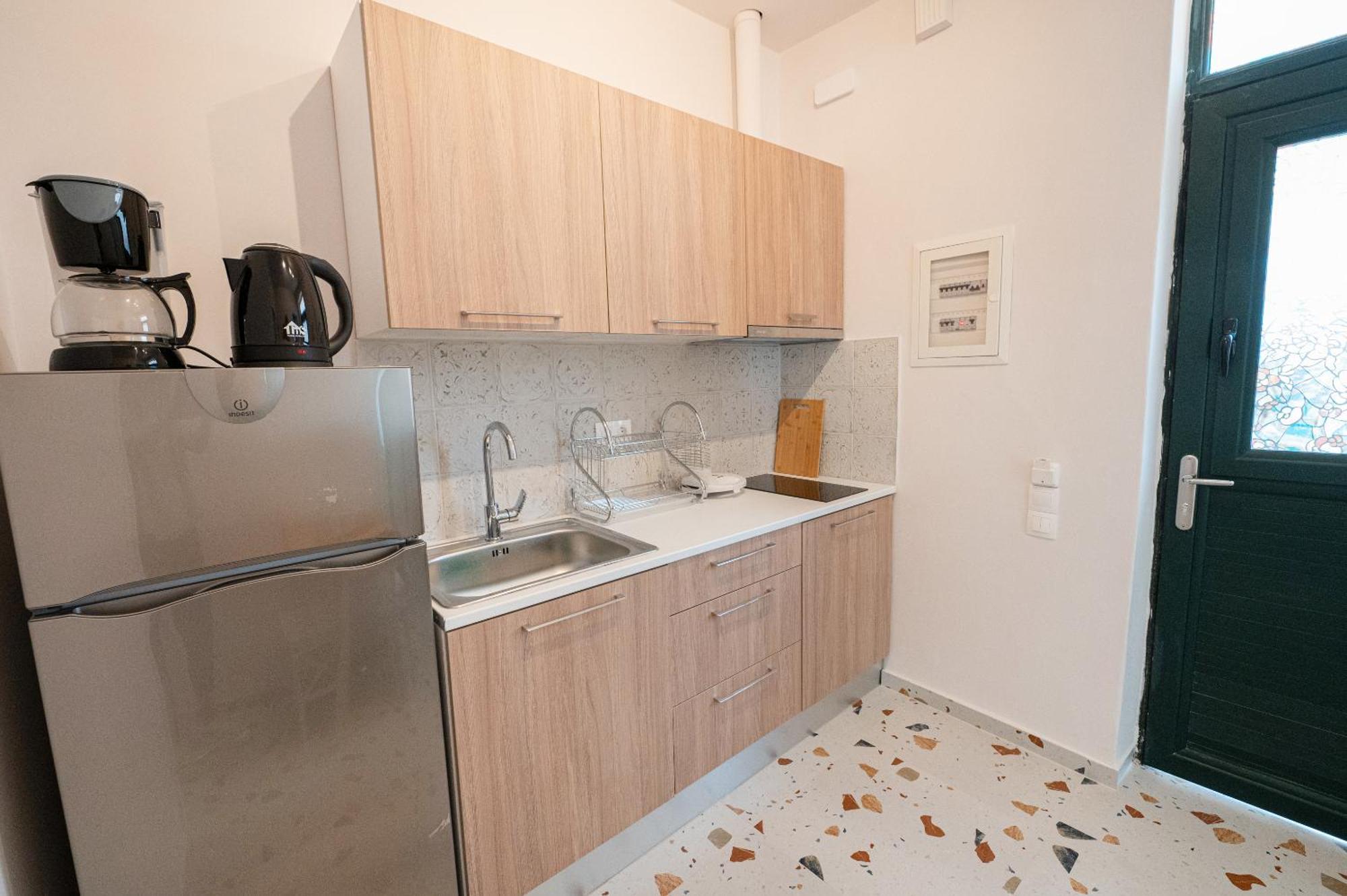 Sunny Yard Apartments Poros Town Luaran gambar