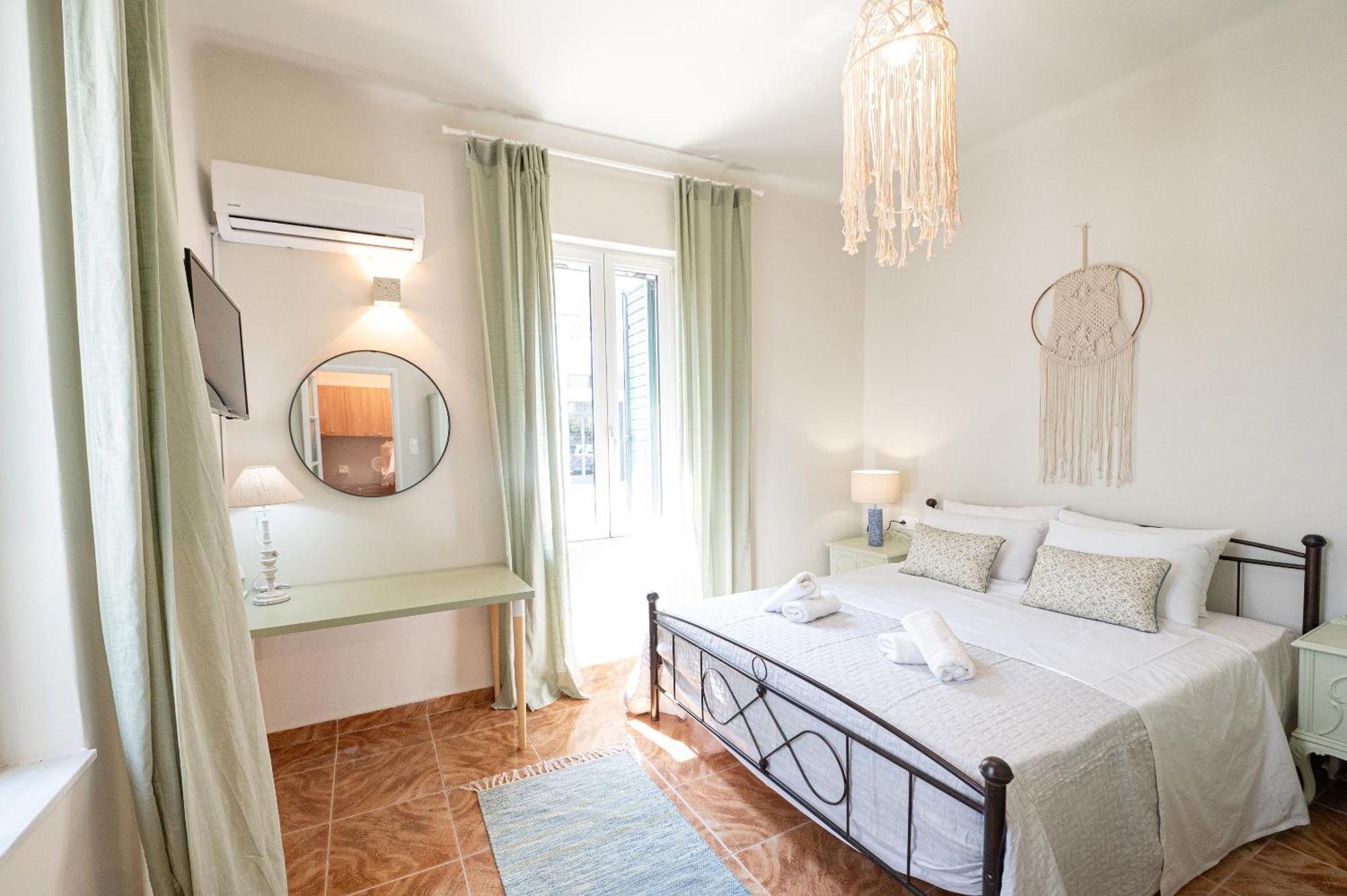 Sunny Yard Apartments Poros Town Luaran gambar